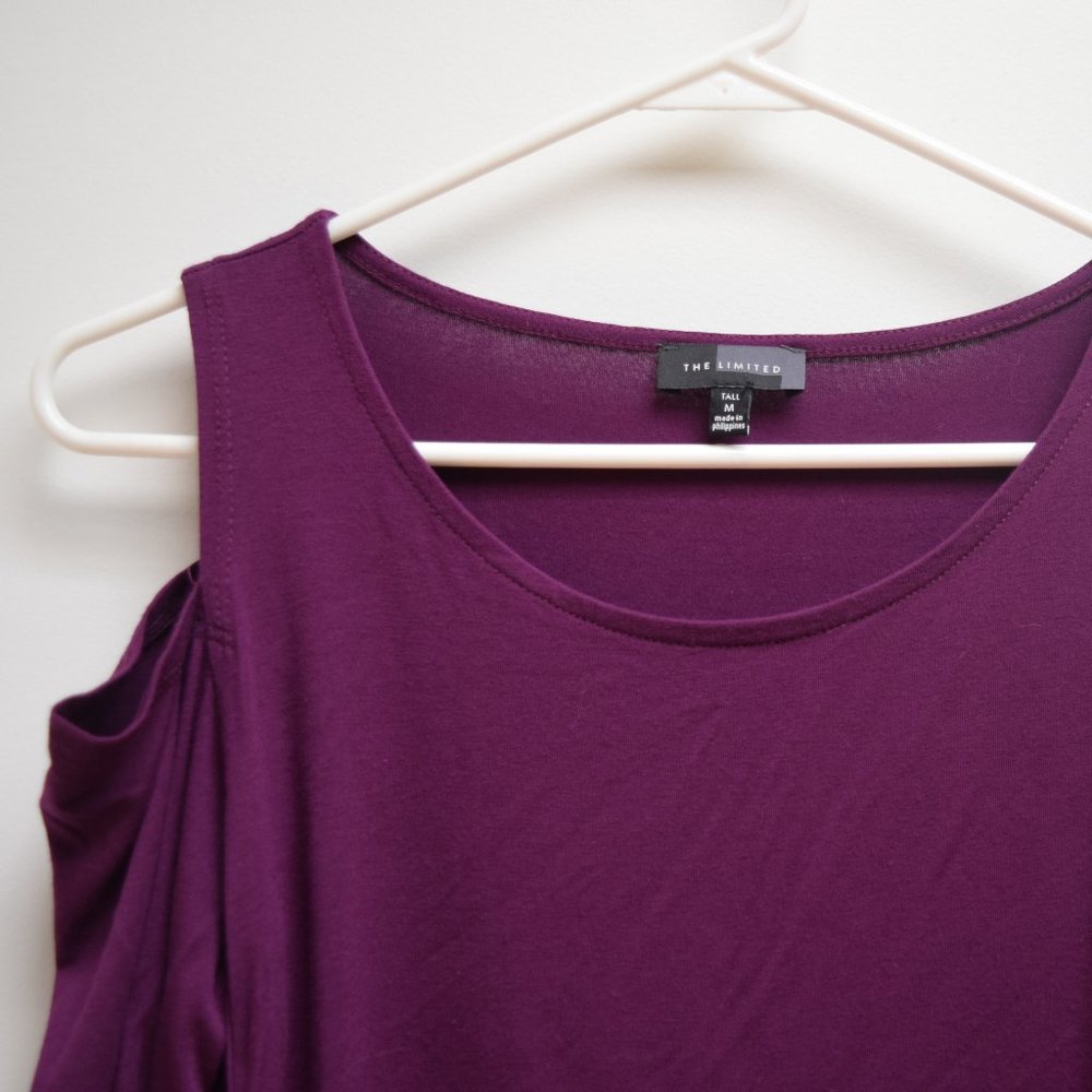 The Limited Cutout Shoulder Top in Women's Tall Medium - Picture 10 of 14